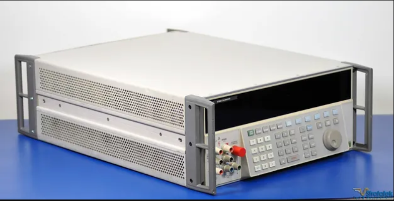 Fluke 5700A Multifunction Calibrator 5700A-03 Wideband ACV Option - Image 2